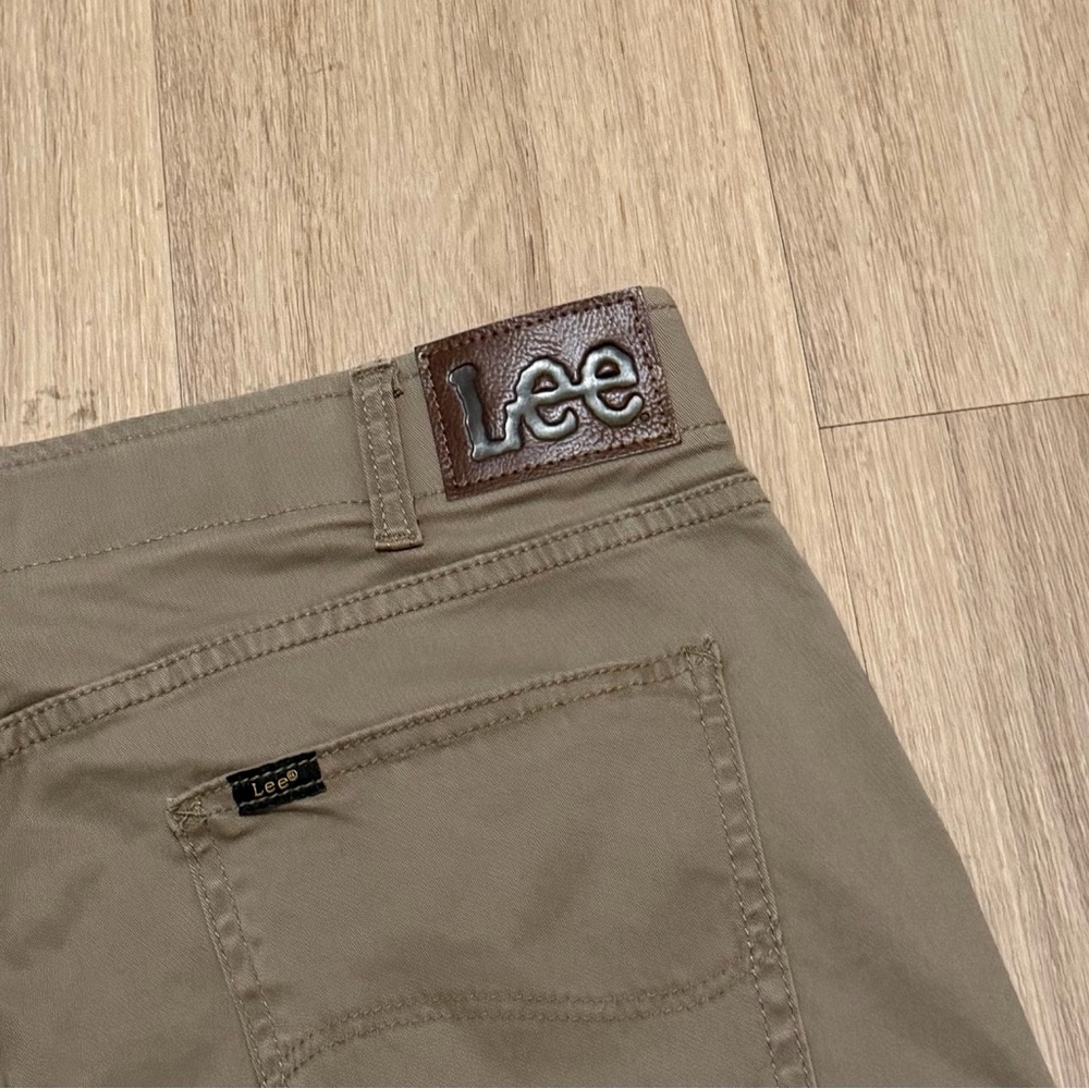 Lee Men’s Extreme Motion Straight Fit Tapered Leg Tan Pants size 36x34 NWT - Picture 6 of 6